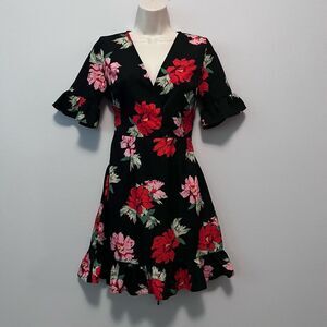 Pretty Little Thing Black/Red Floral Corset Dress Size‎ 4